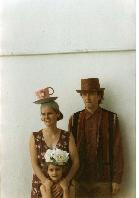 'La Ronde' - 'Chapeaux1' - 'img057'
